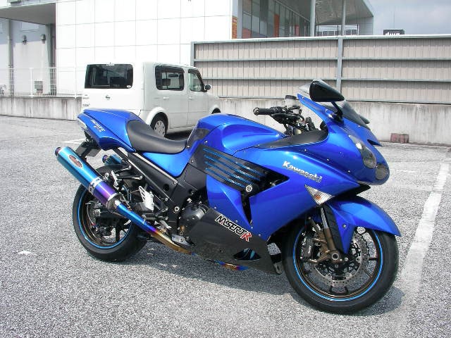 永尾さん KAWASAKI ZZ-R1400